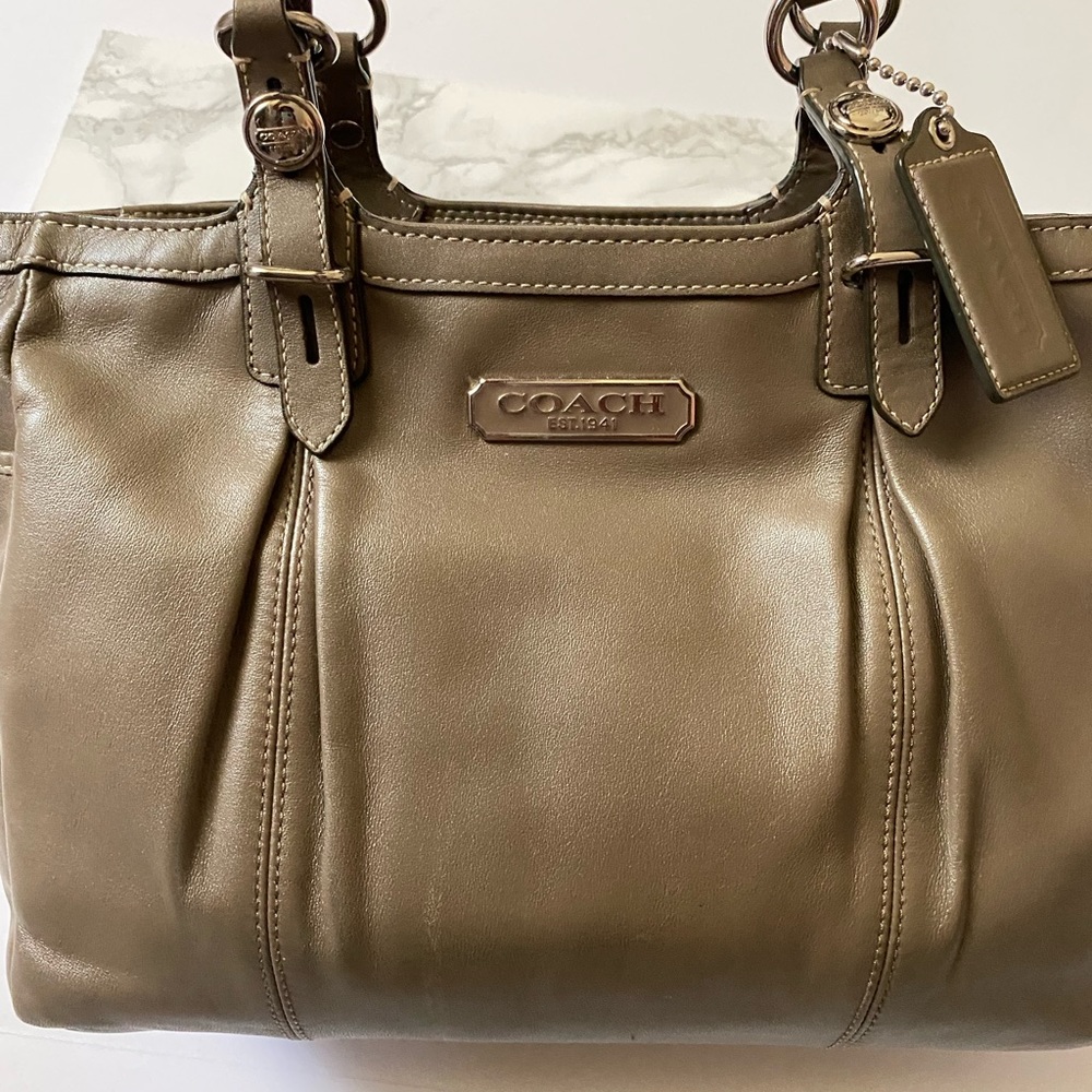 Coach Satchel Handbag J1082-F16565 Authentic! ✨HP✨